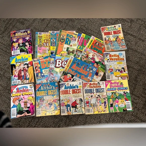 Archie/Betty and Veronica/ Richie Rich comic bundle - Picture 2 of 16